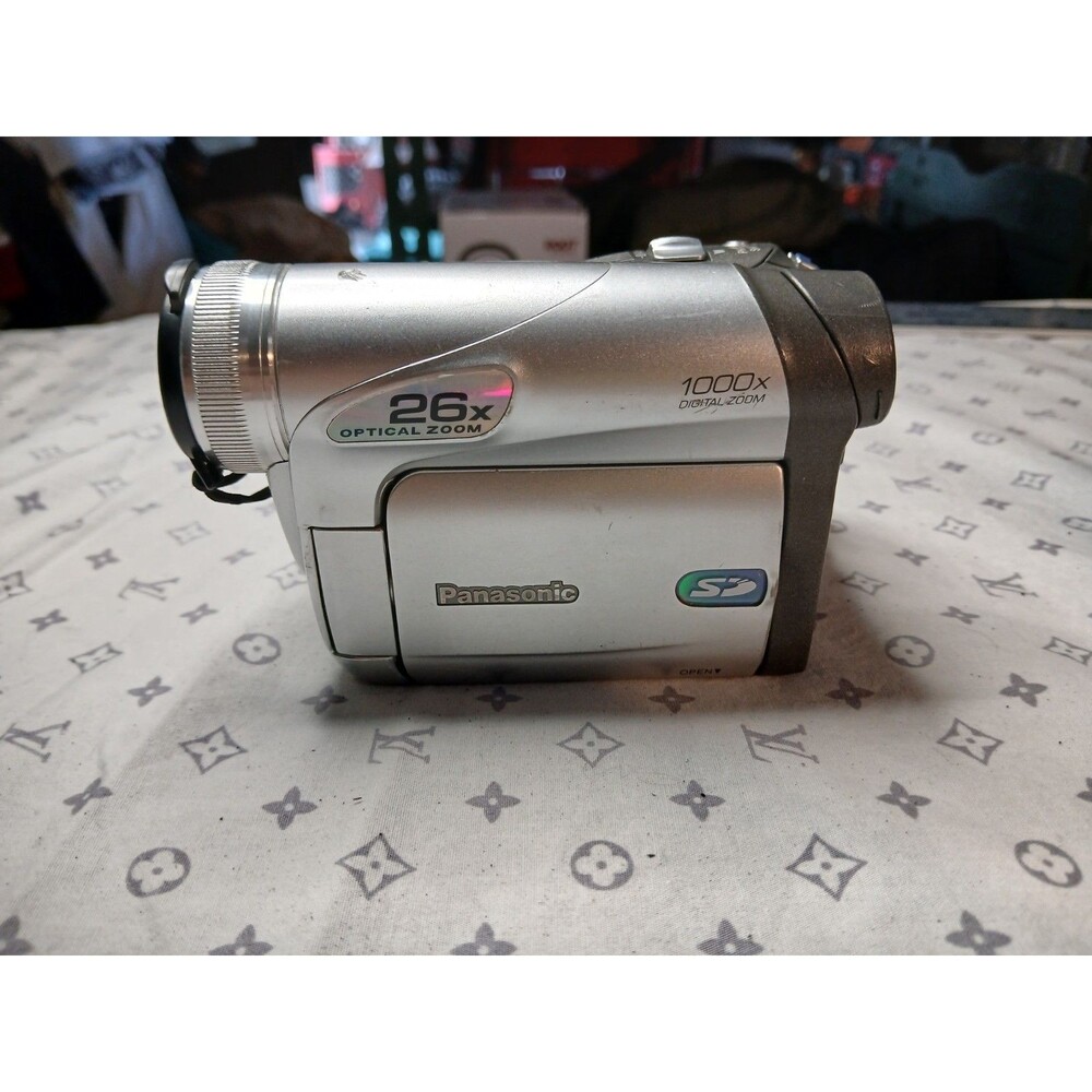 Panasonic PV-GS31 MiniDV Camera Camcorder